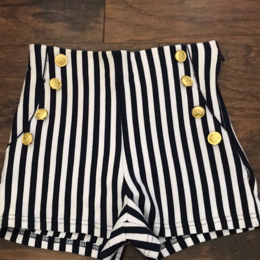 Forever 21 Shorts- Size M
